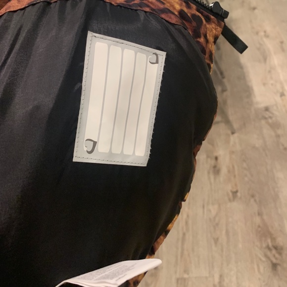 Leopard puffer - Picture 14 of 15